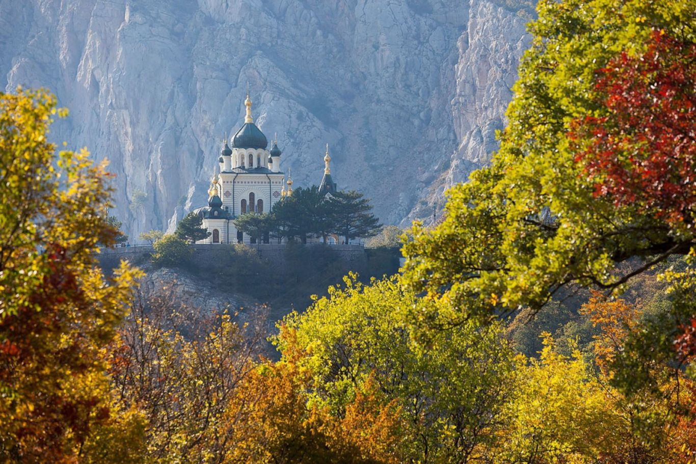 Лучший отдых осенью в Крыму в Алупке